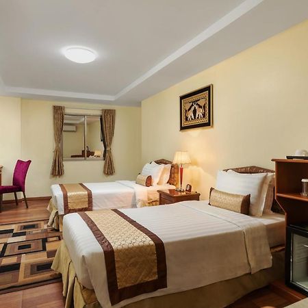 Grand Palace Hotel Rangun Kültér fotó